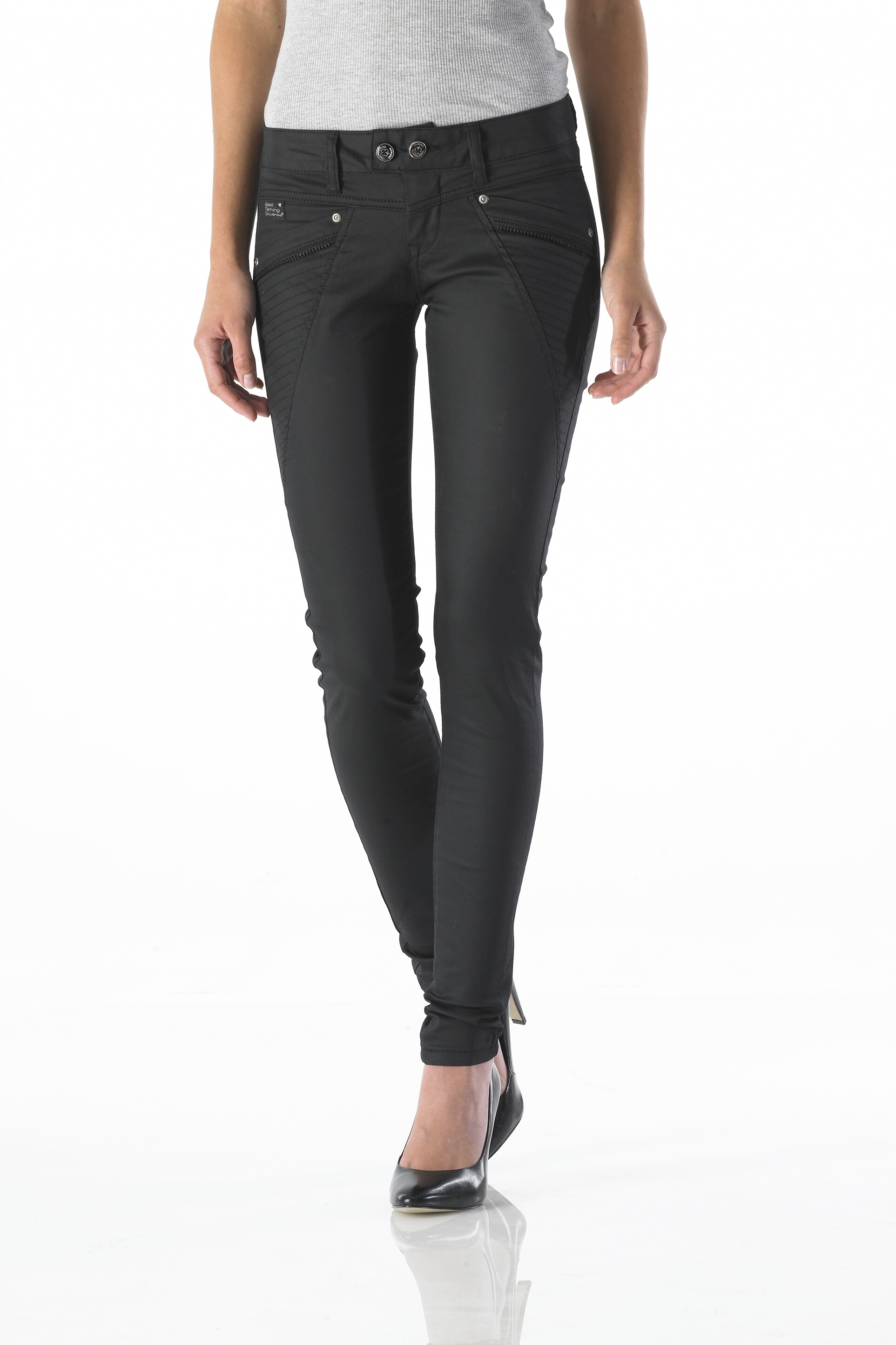 Harley - Slim (Black Coated)