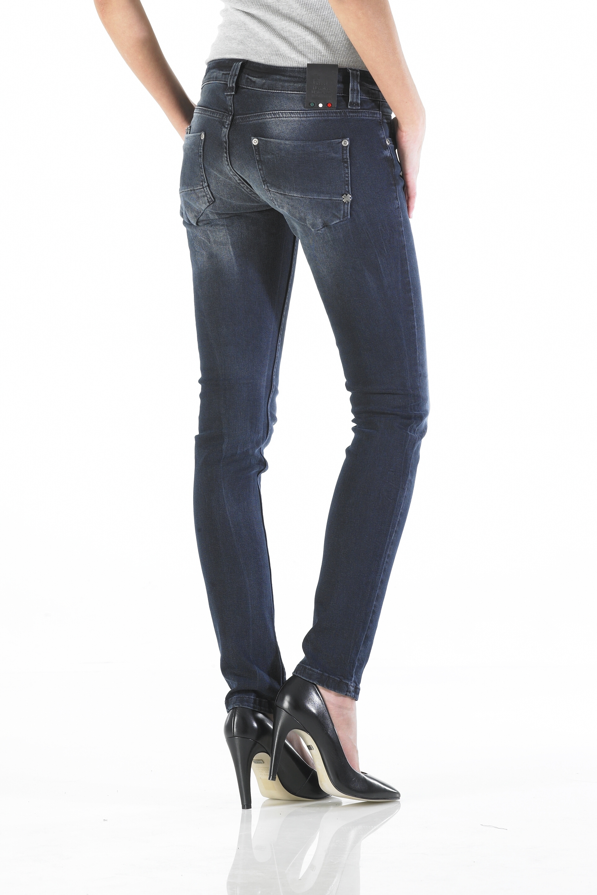 Diamond - Slim (Used Vintage)