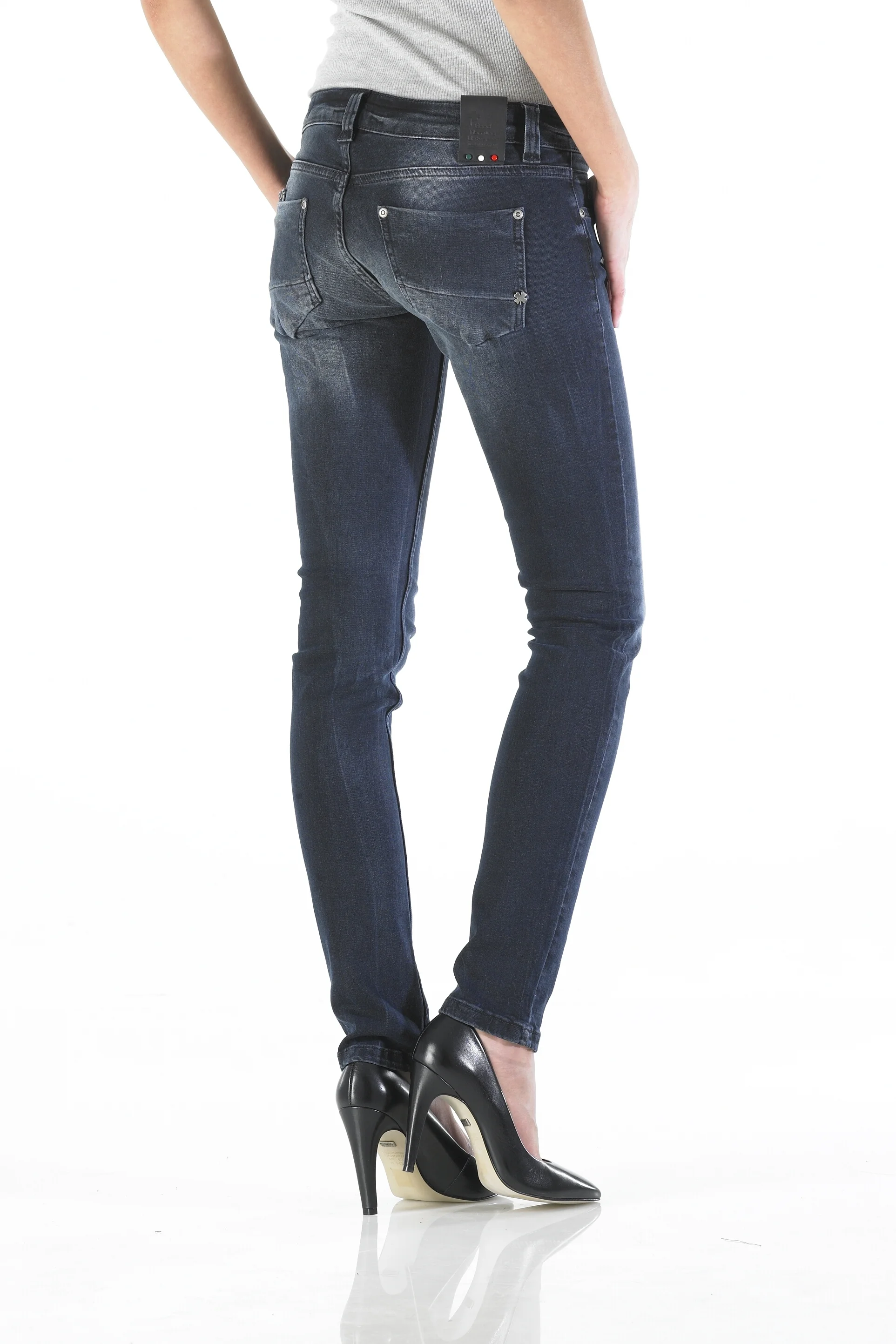 Diamond - Slim (Used Vintage)