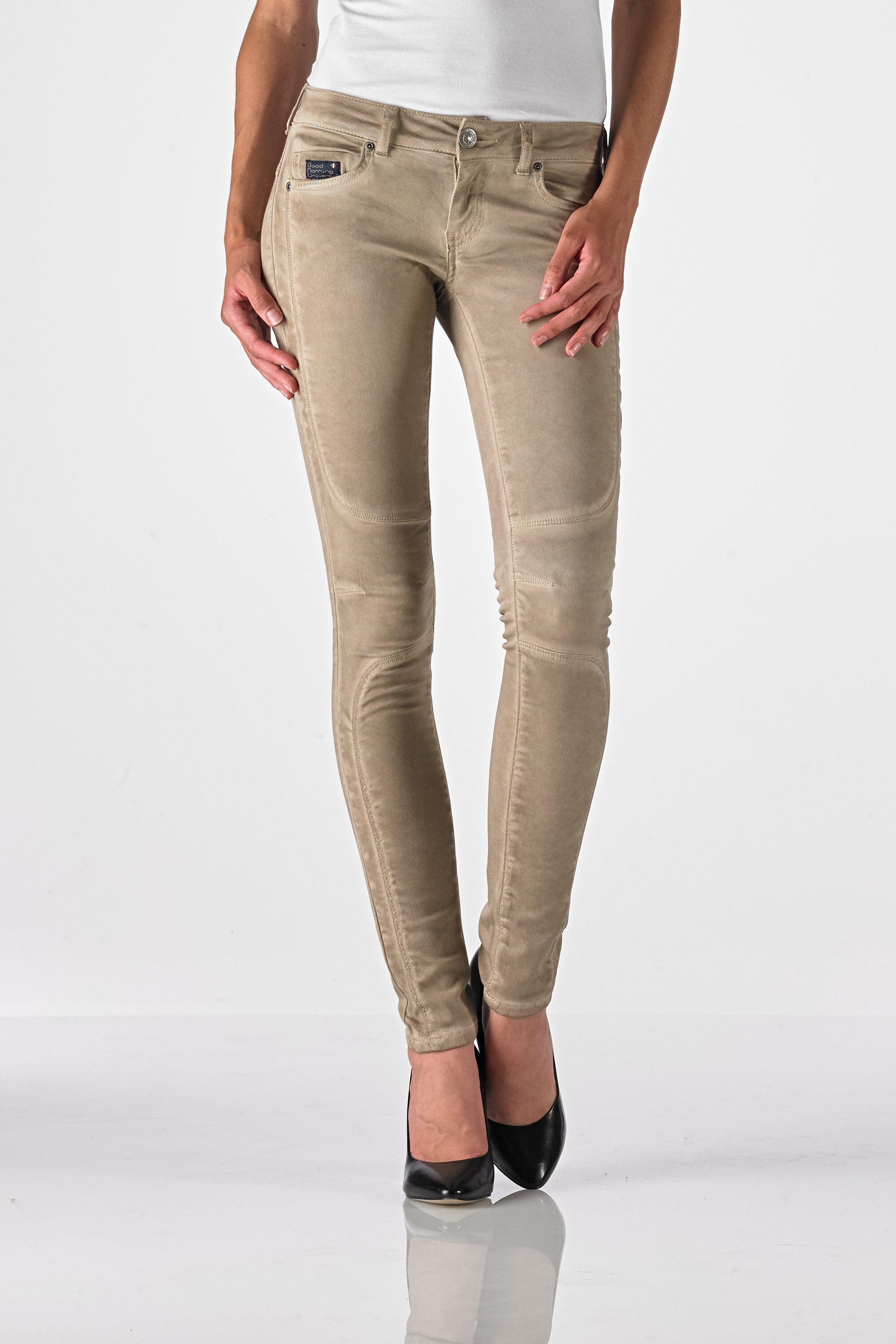 Ventura - Slim (Oil Dyed Camel)