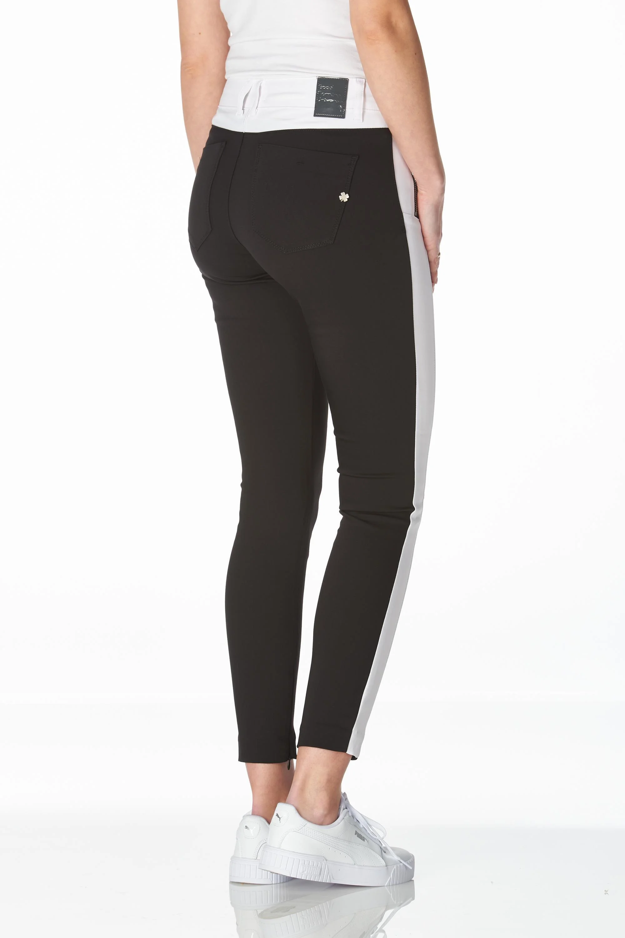 Bonita black w/white stripe