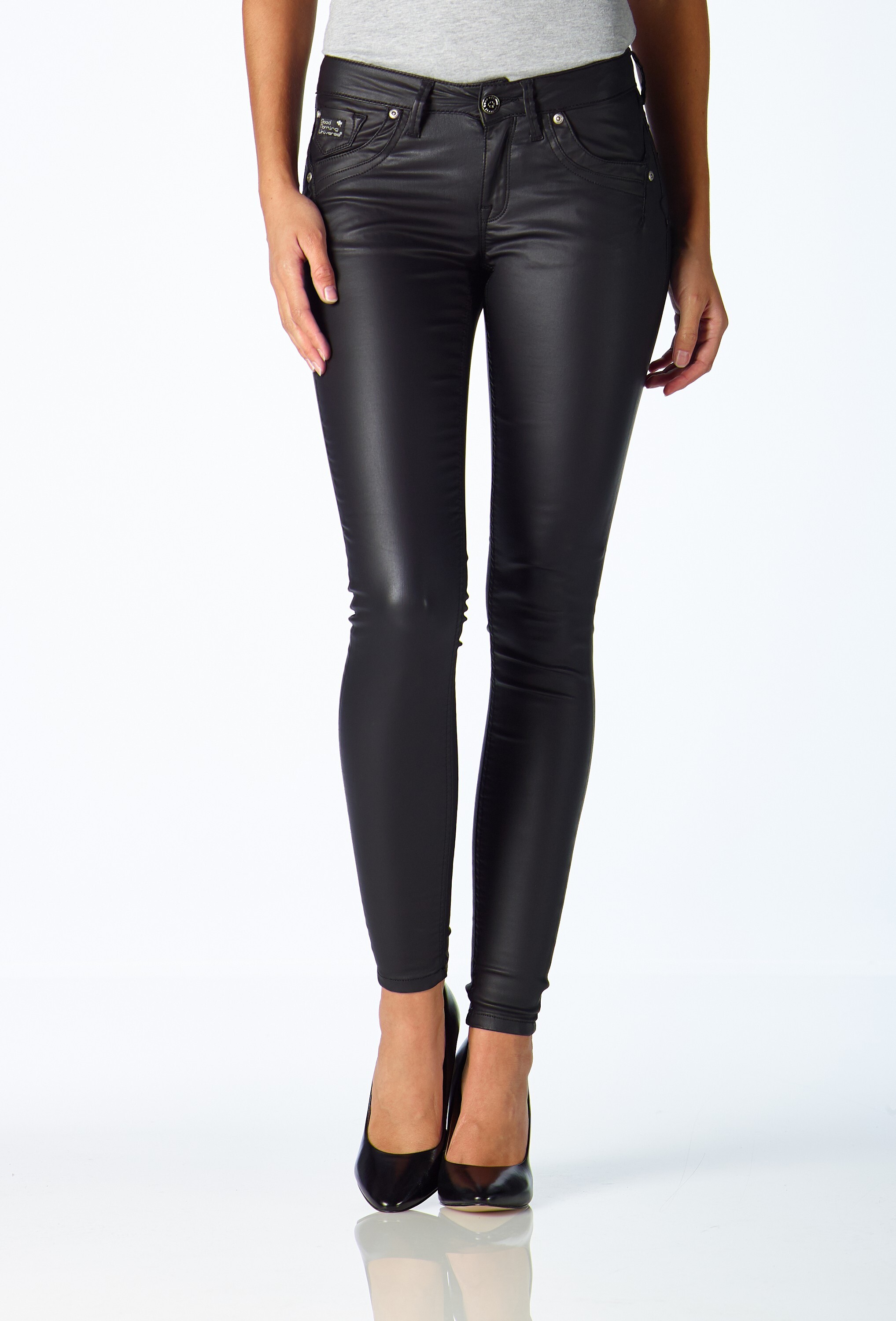 Lana push up coated black