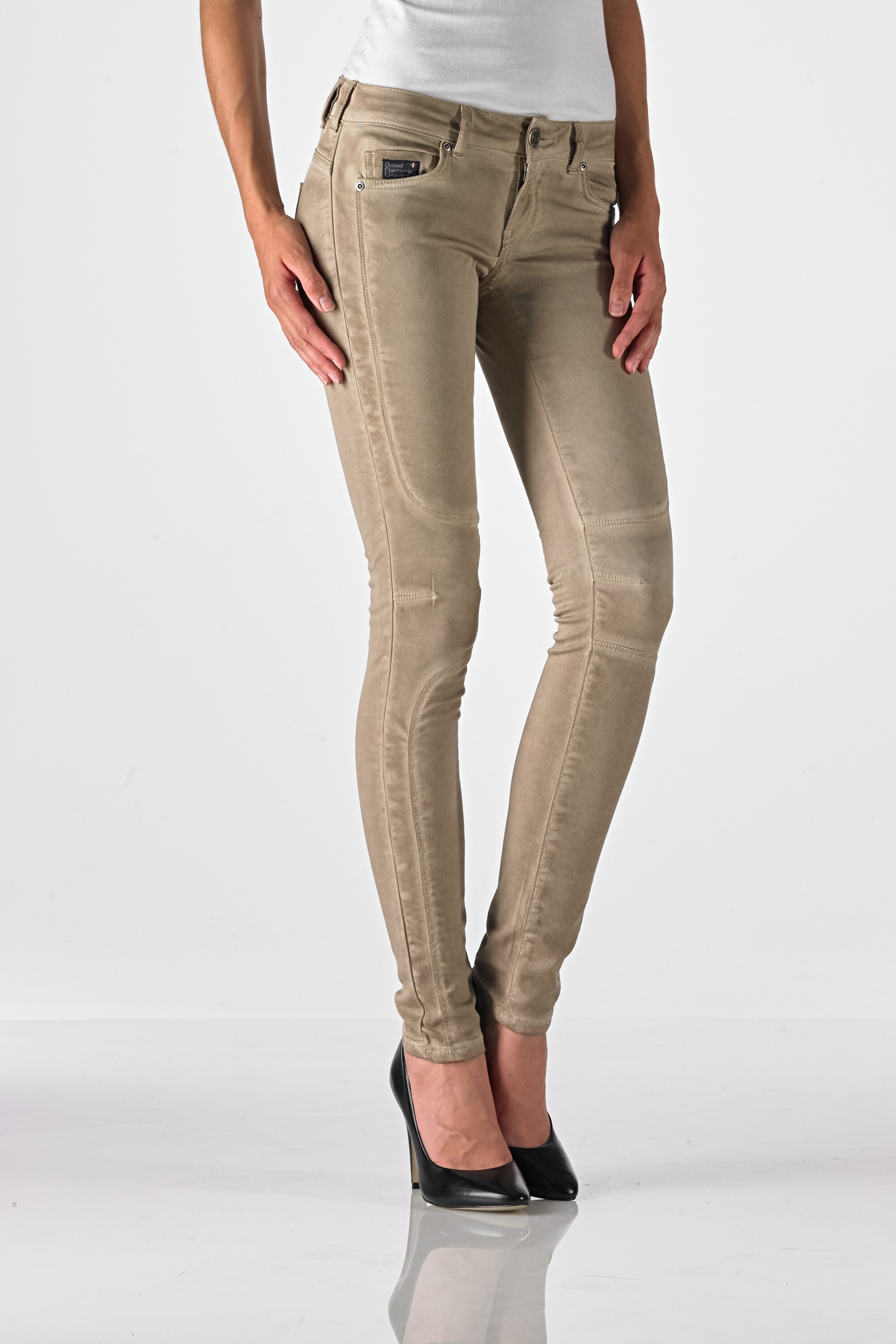 Ventura - Slim (Oil Dyed Camel)