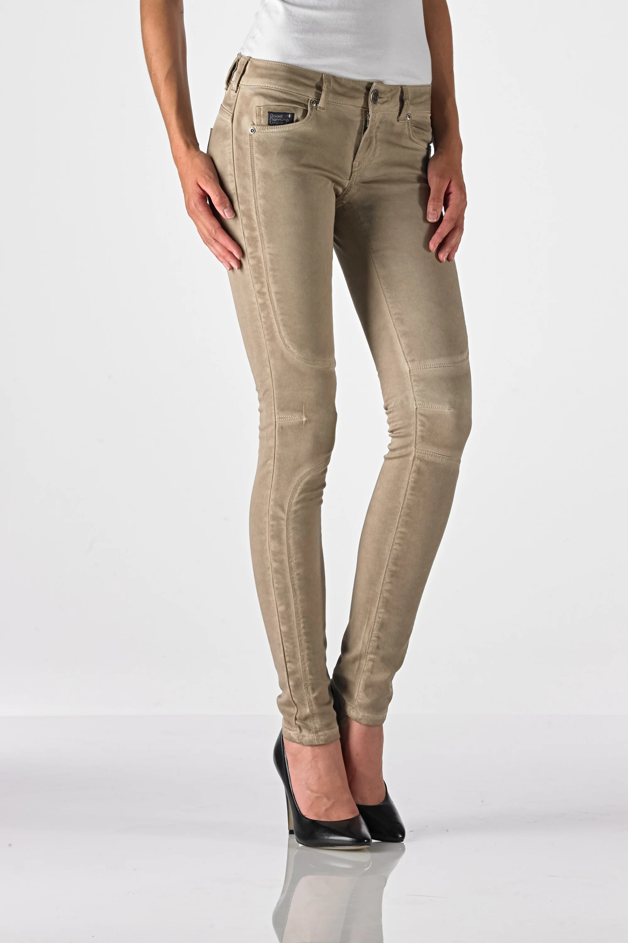 Ventura - Slim (Oil Dyed Camel)