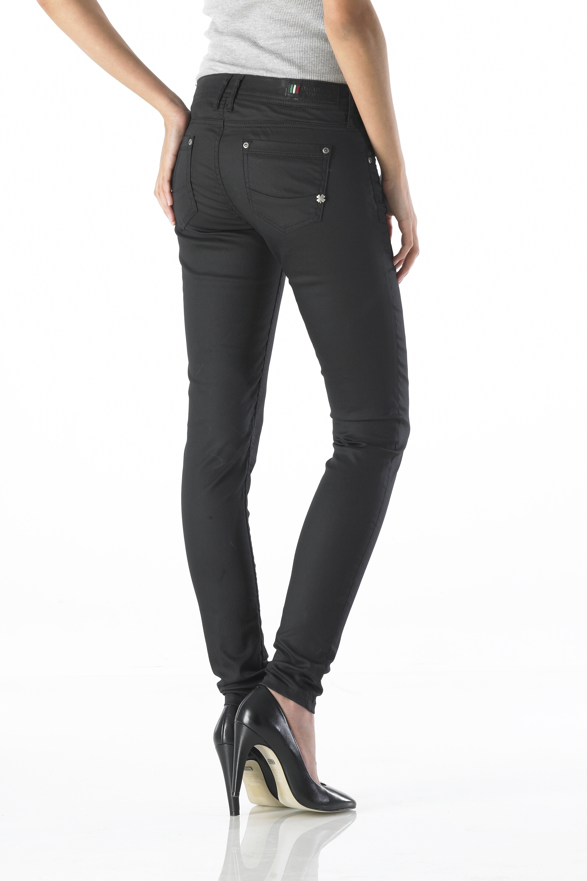 Harley - Slim (Black Coated)