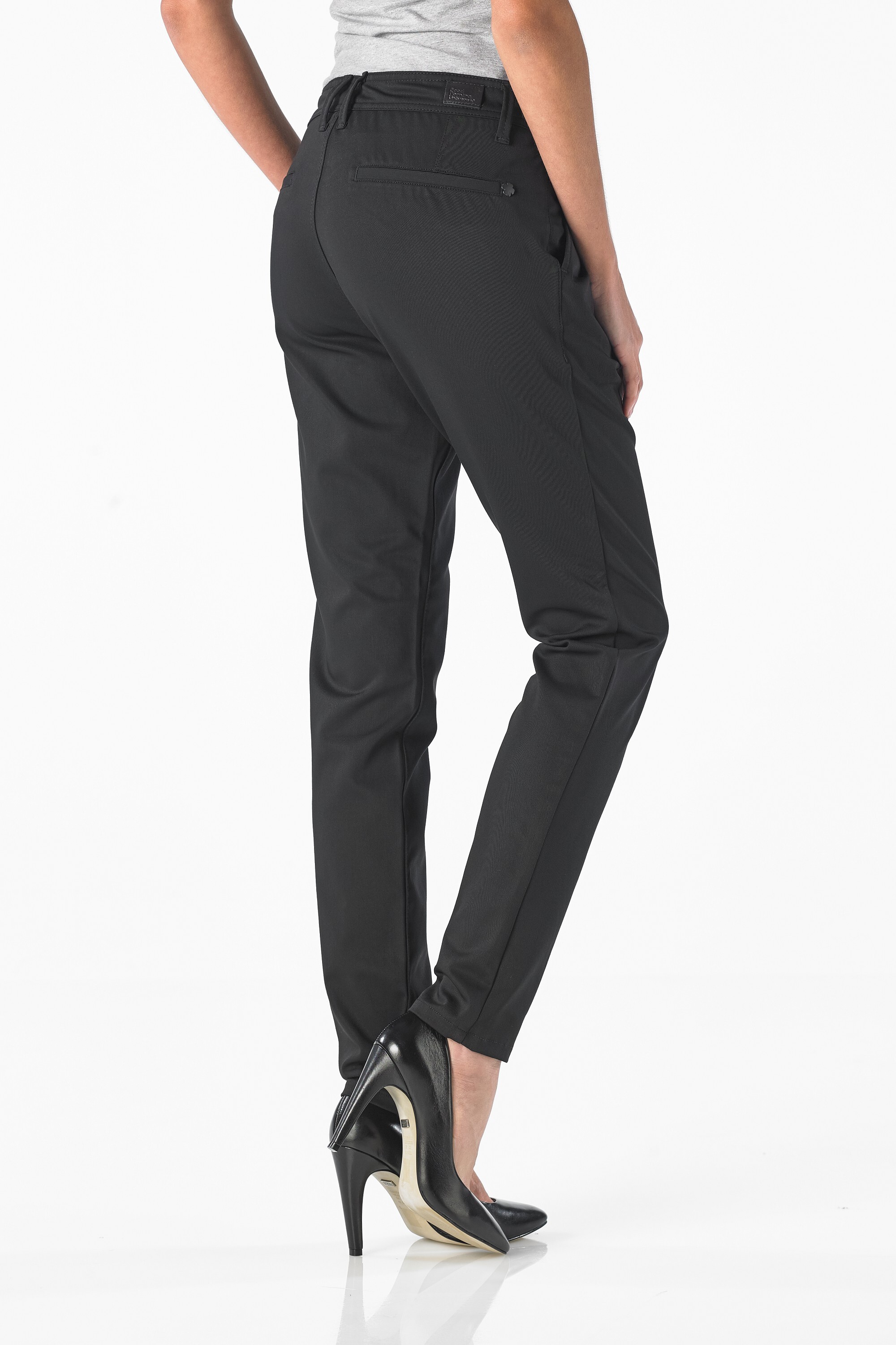 Mia - Relaxed (Black)