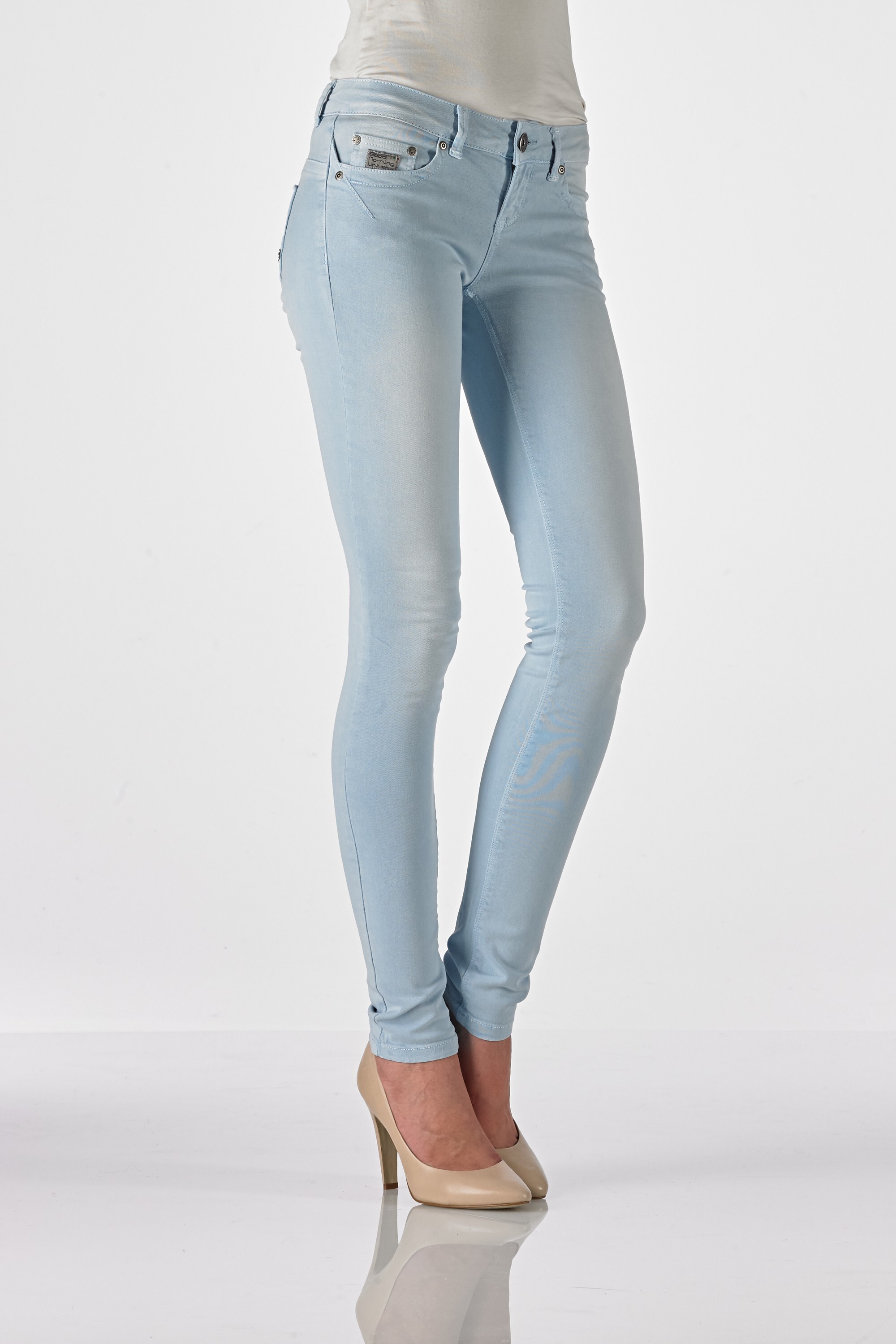 Sun - Slim (Chalk Wash Ice Blue)