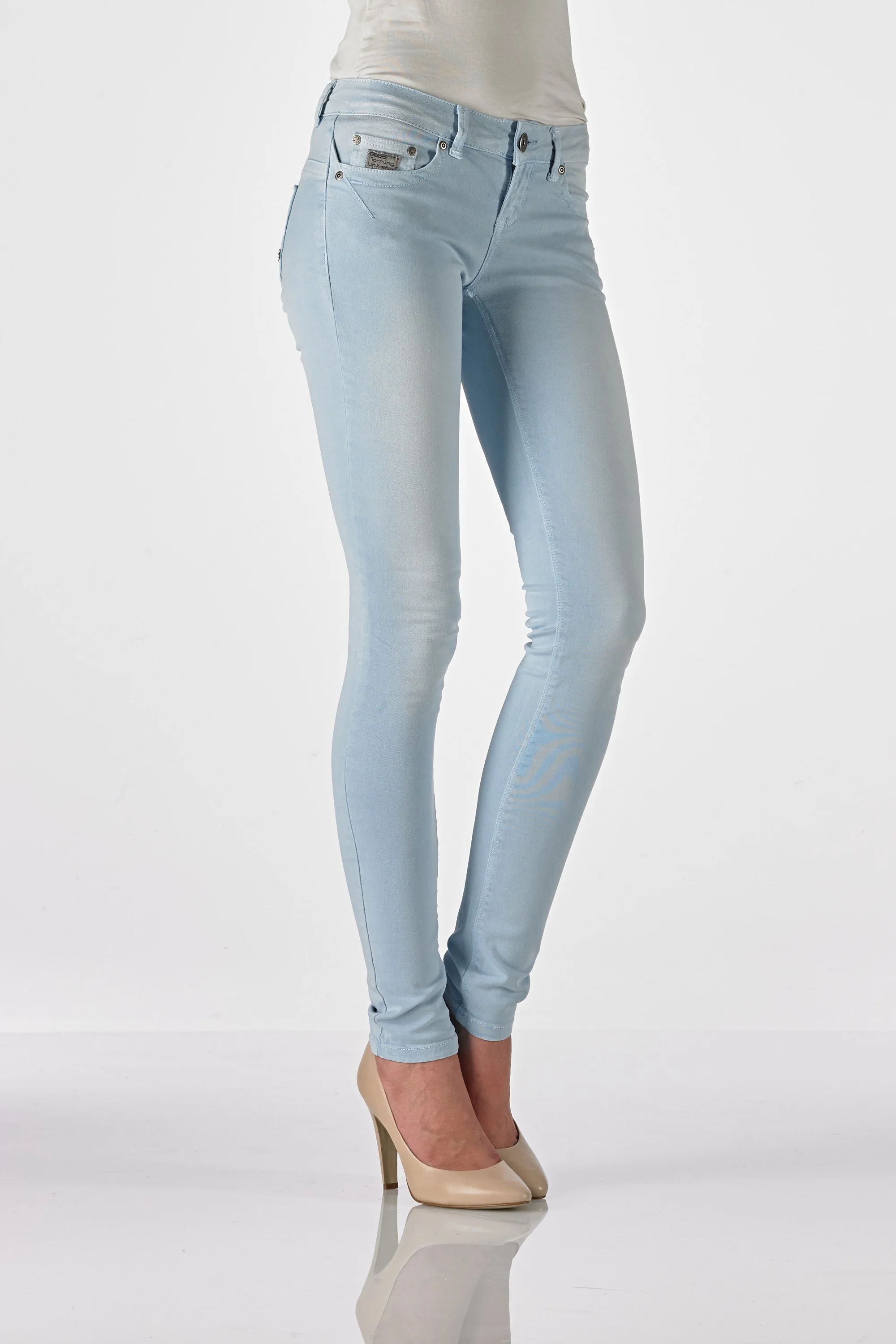 Sun - Slim (Chalk Wash Ice Blue)