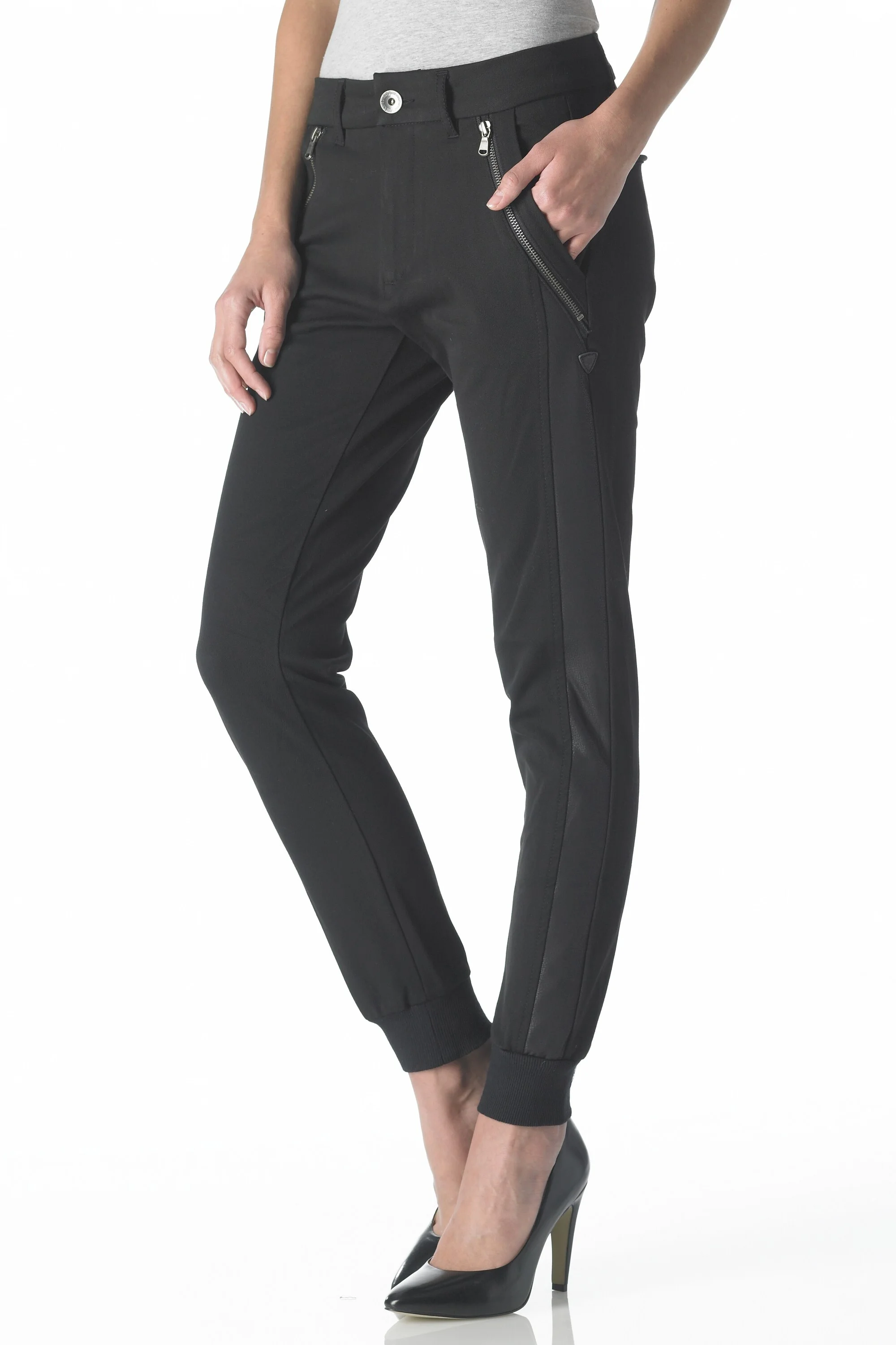 Sharon - Relaxed (Black)