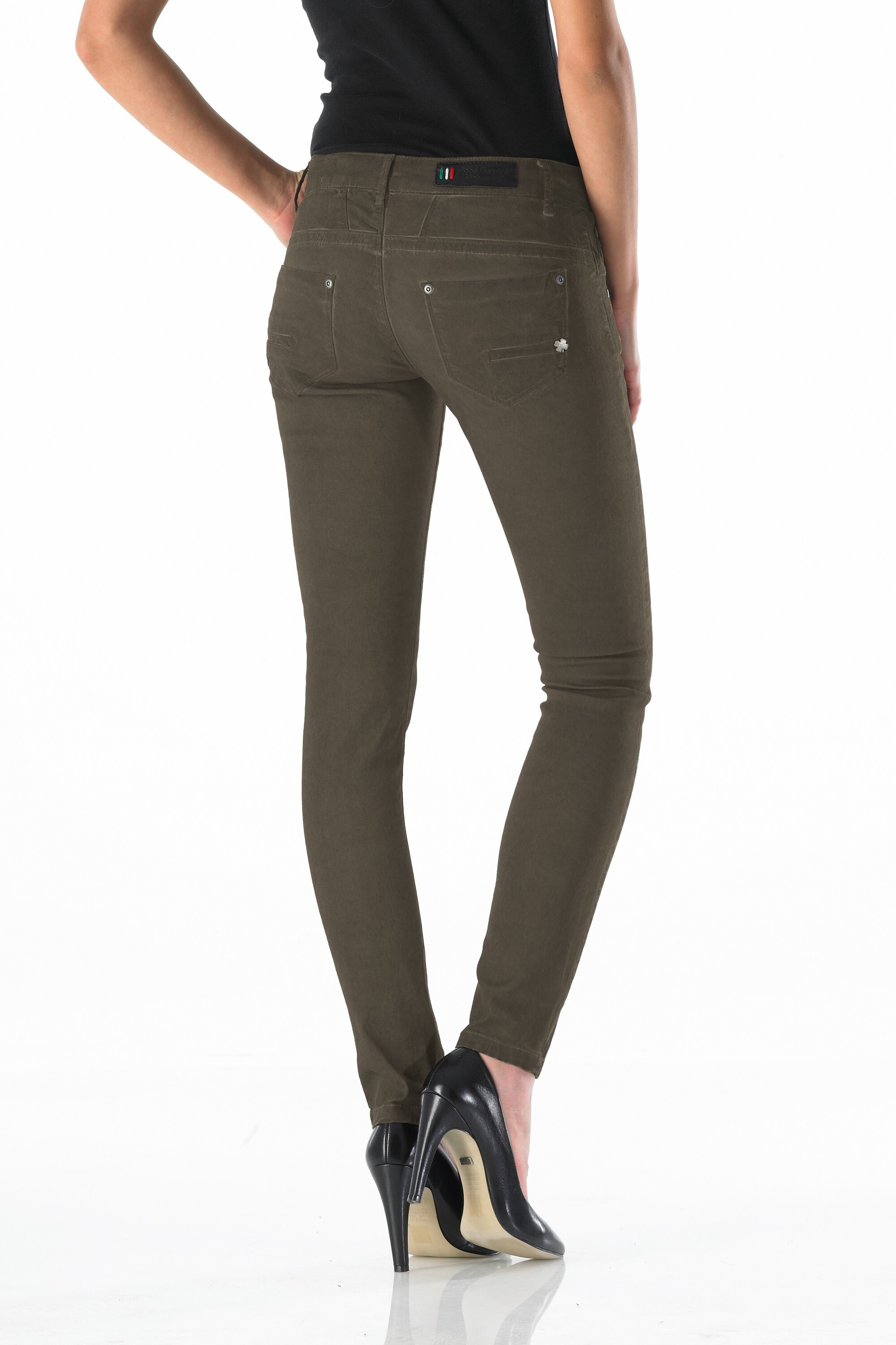 Sun - Slim (Oil Dyed Khaki)