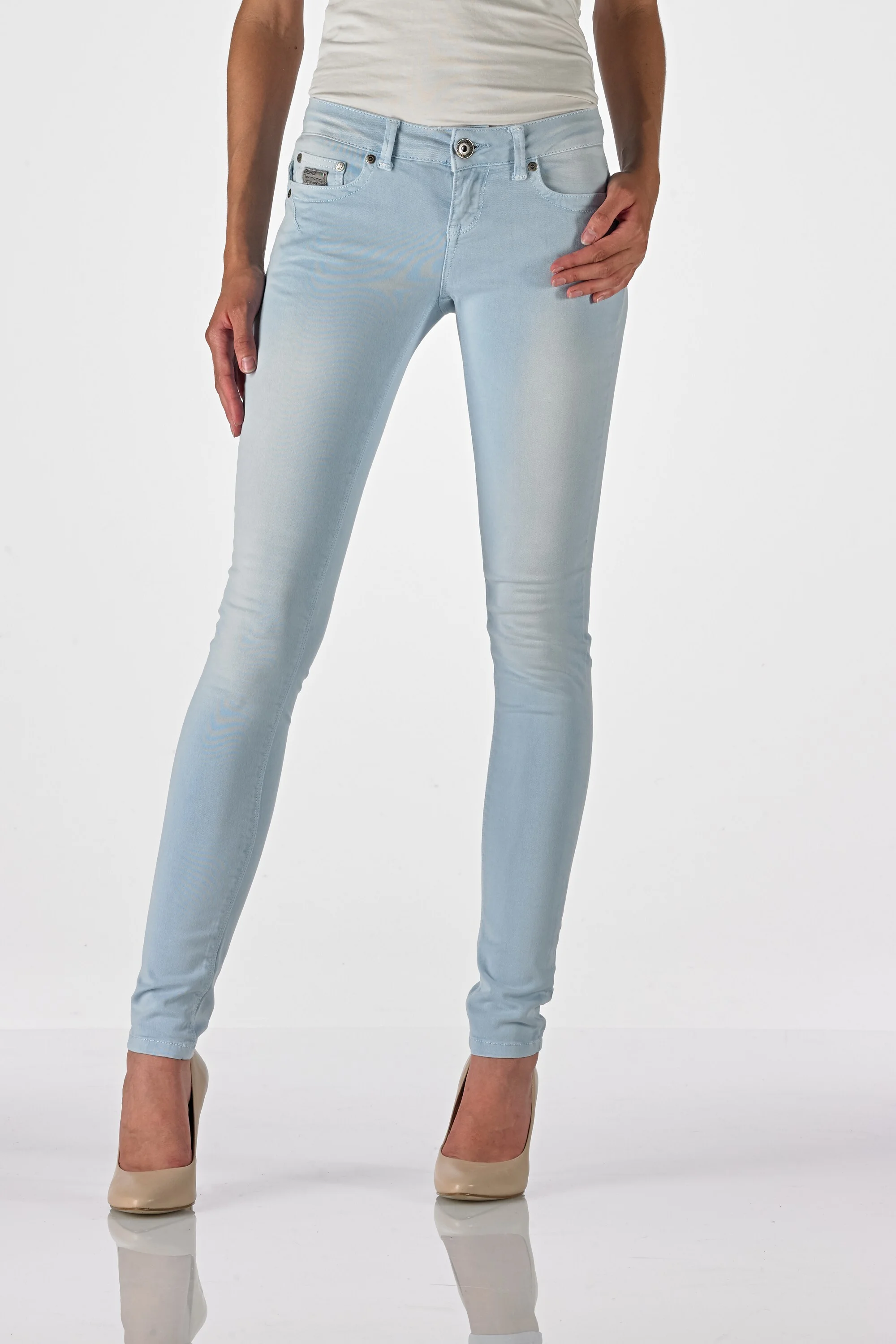 Sun - Slim (Chalk Wash Ice Blue)