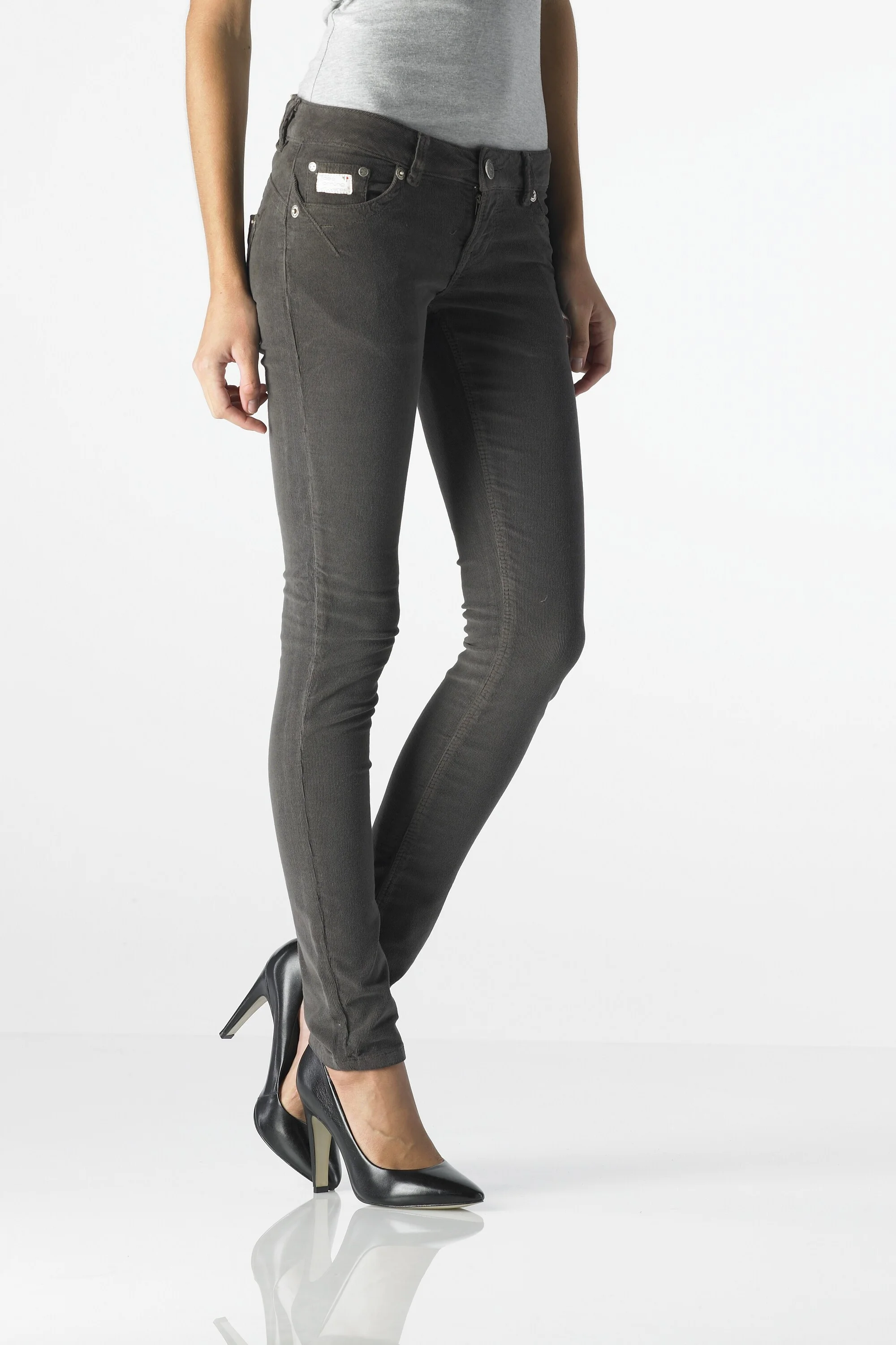 Sun - Slim (Antik Cord Mud)