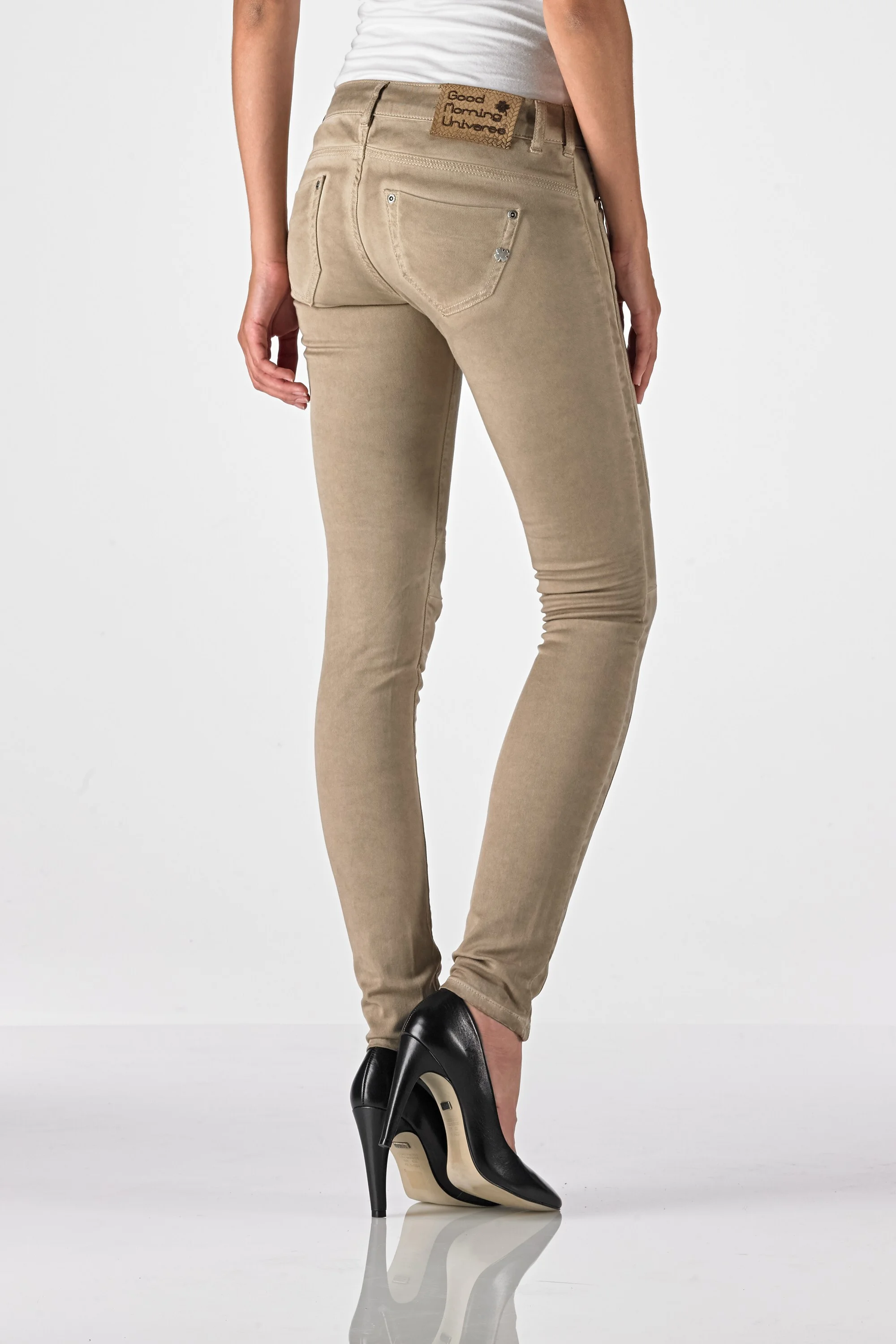 Ventura - Slim (Oil Dyed Camel)