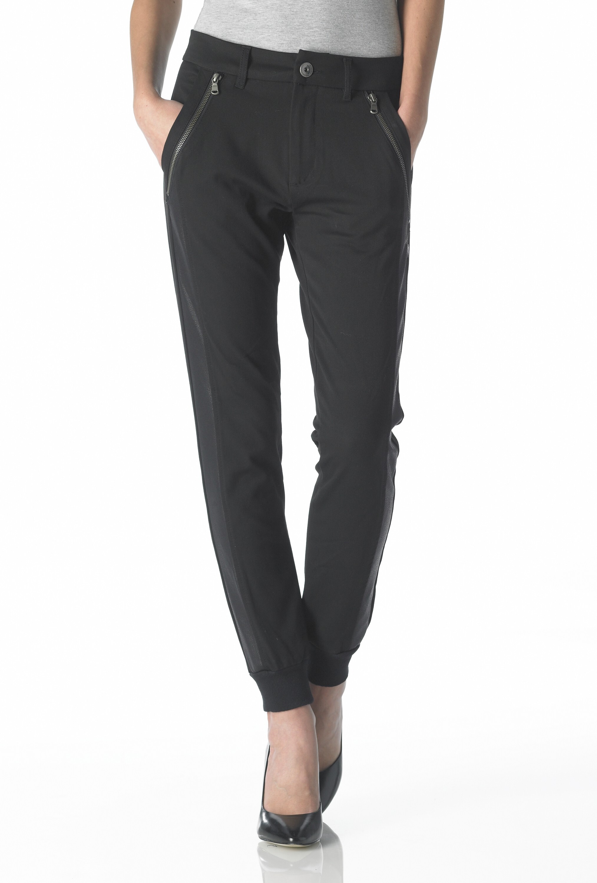 Sharon - Relaxed (Black)