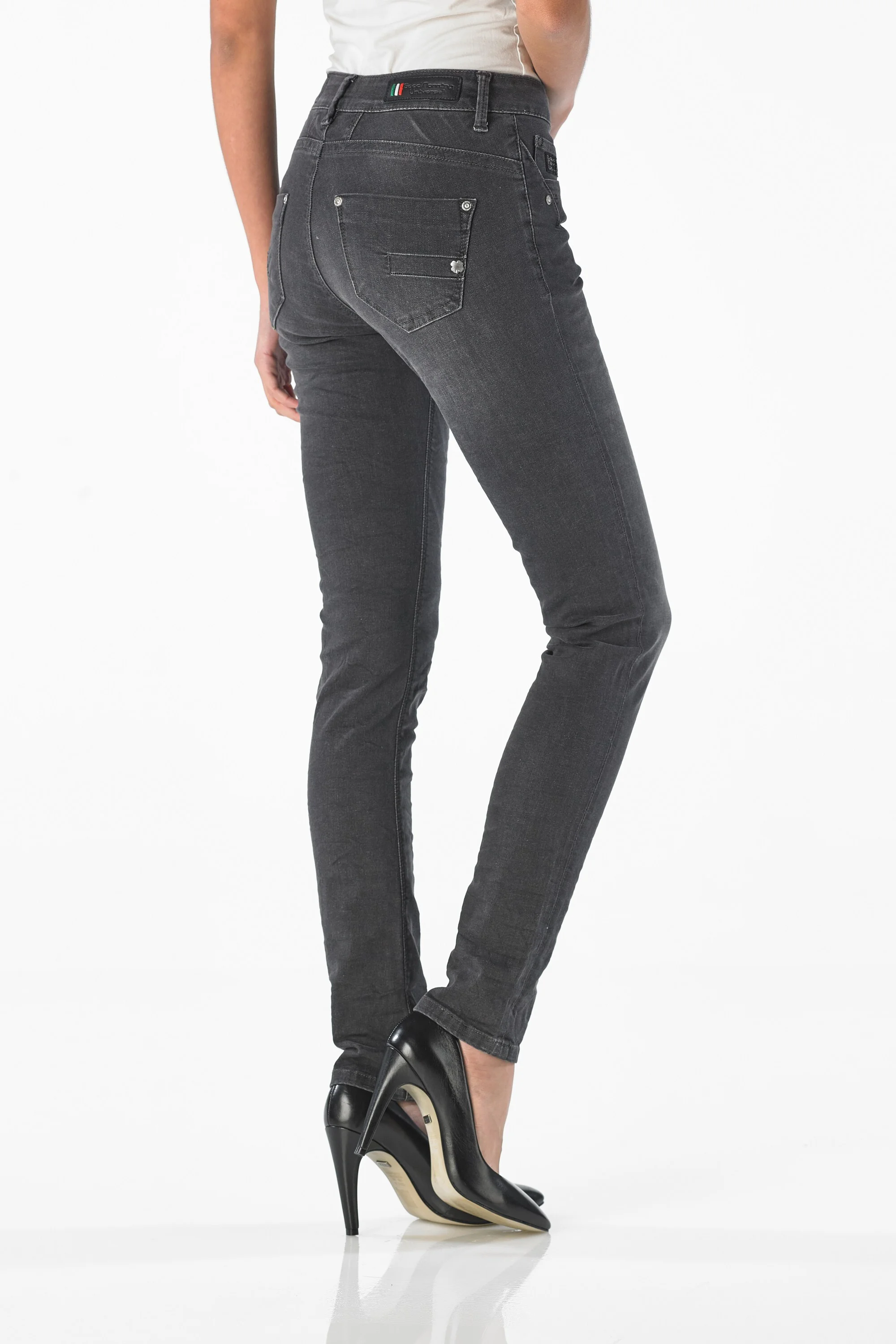 Sunny - Highwaist Slim (Black)