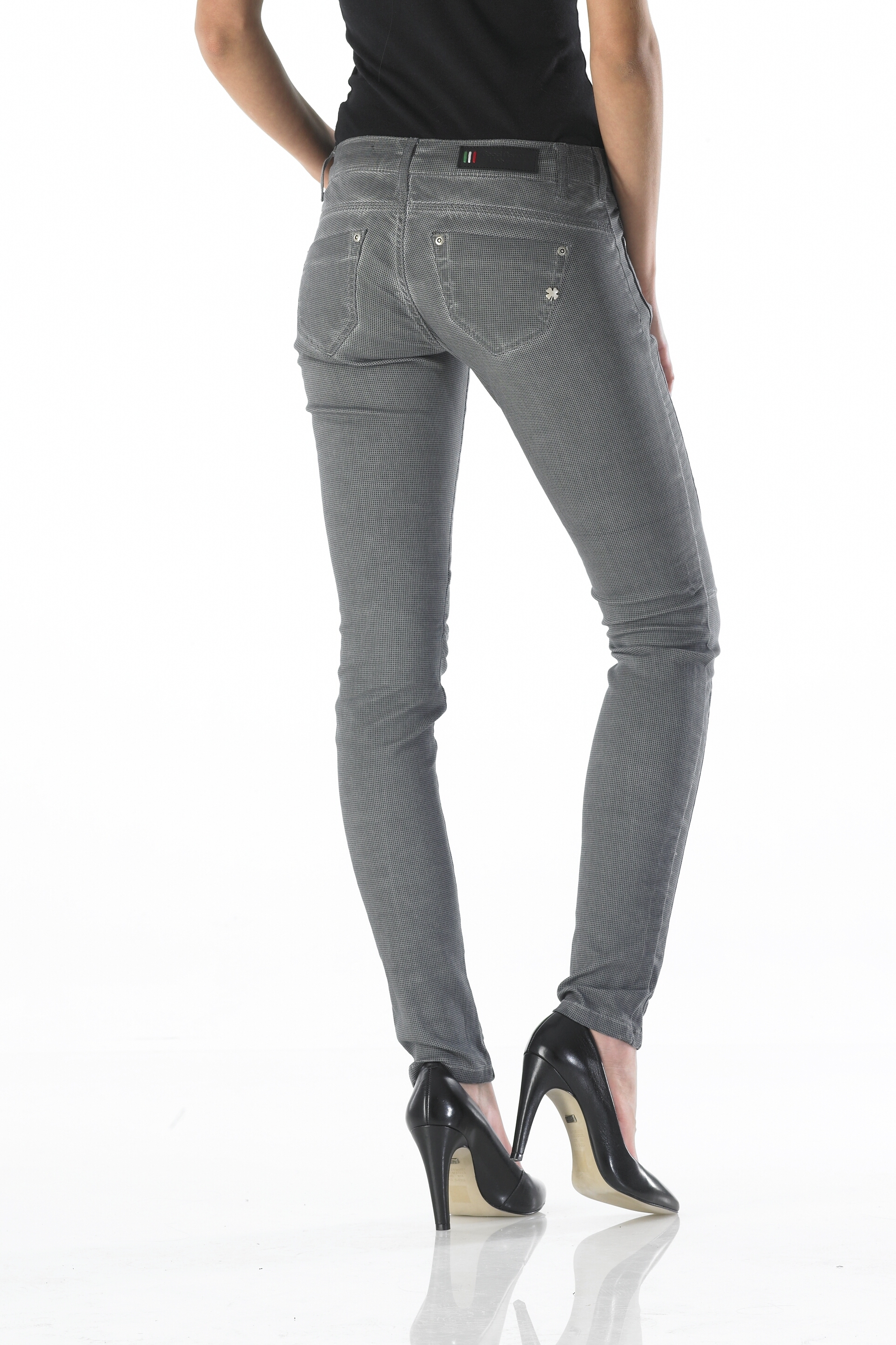 Ventura - Slim (Oil Dyed Pointed Dark Silver)