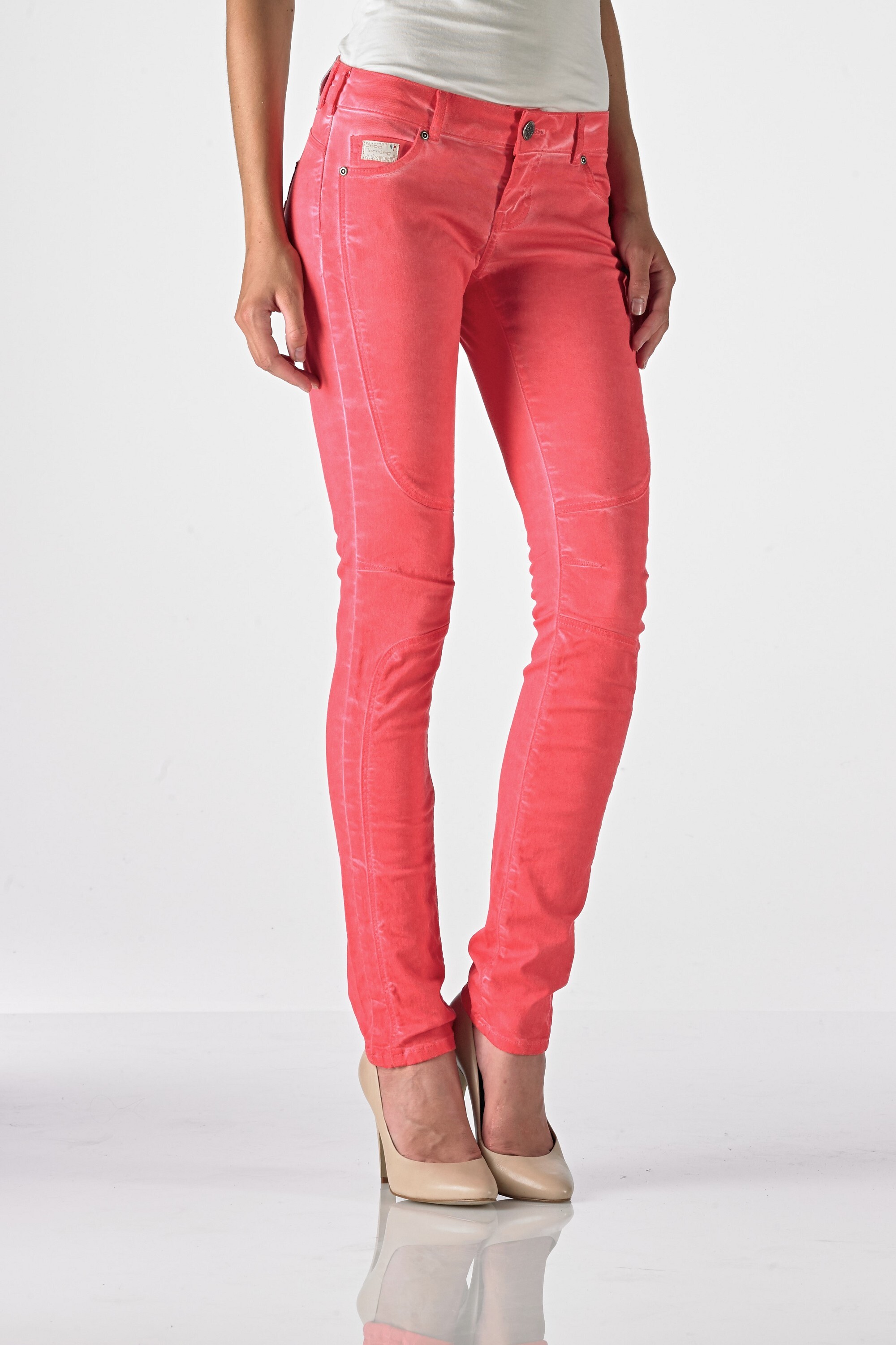 Ventura - Slim (Oil Dyed Corall)