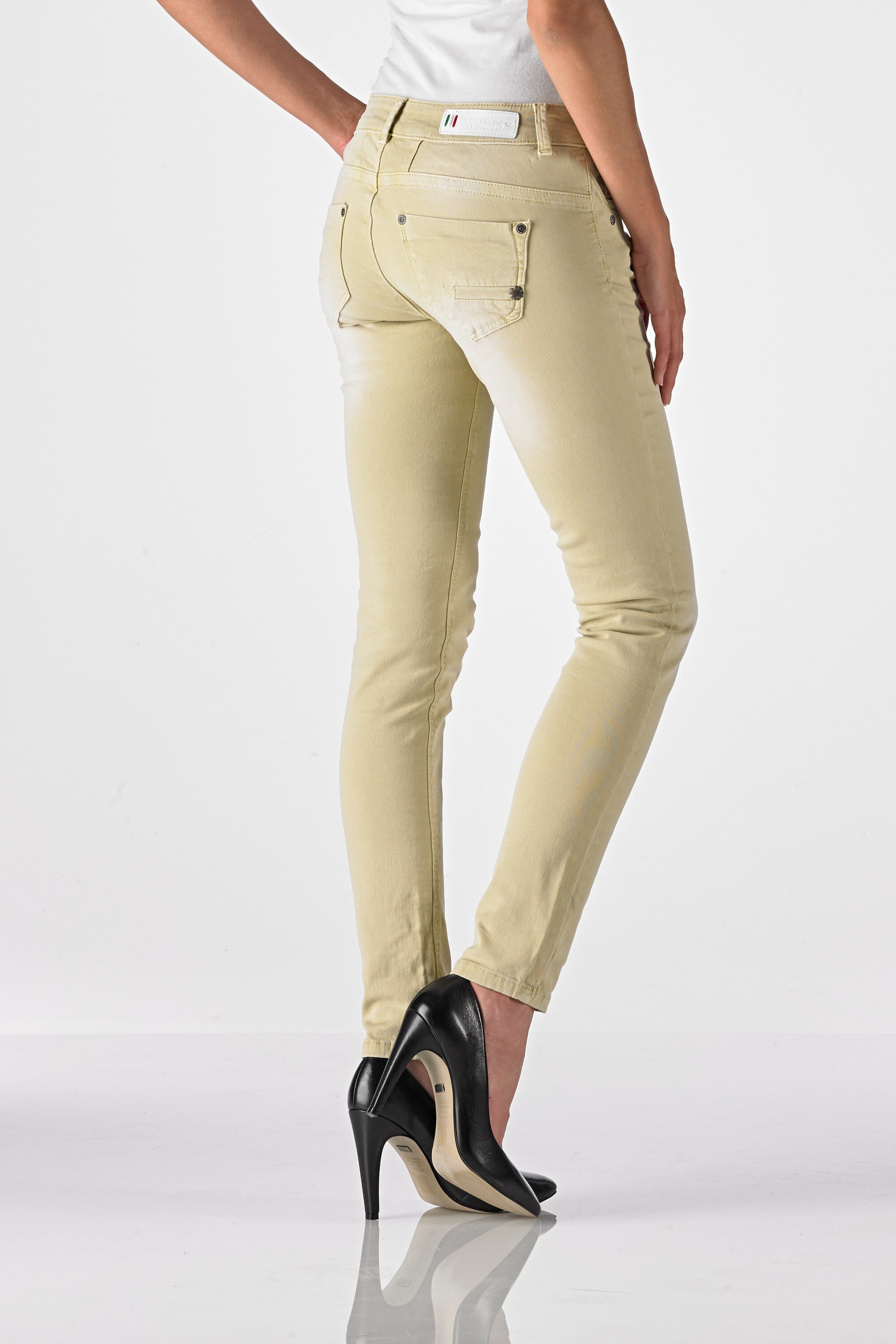 Sun - Slim (Chalk Wash Bitter Lemon)
