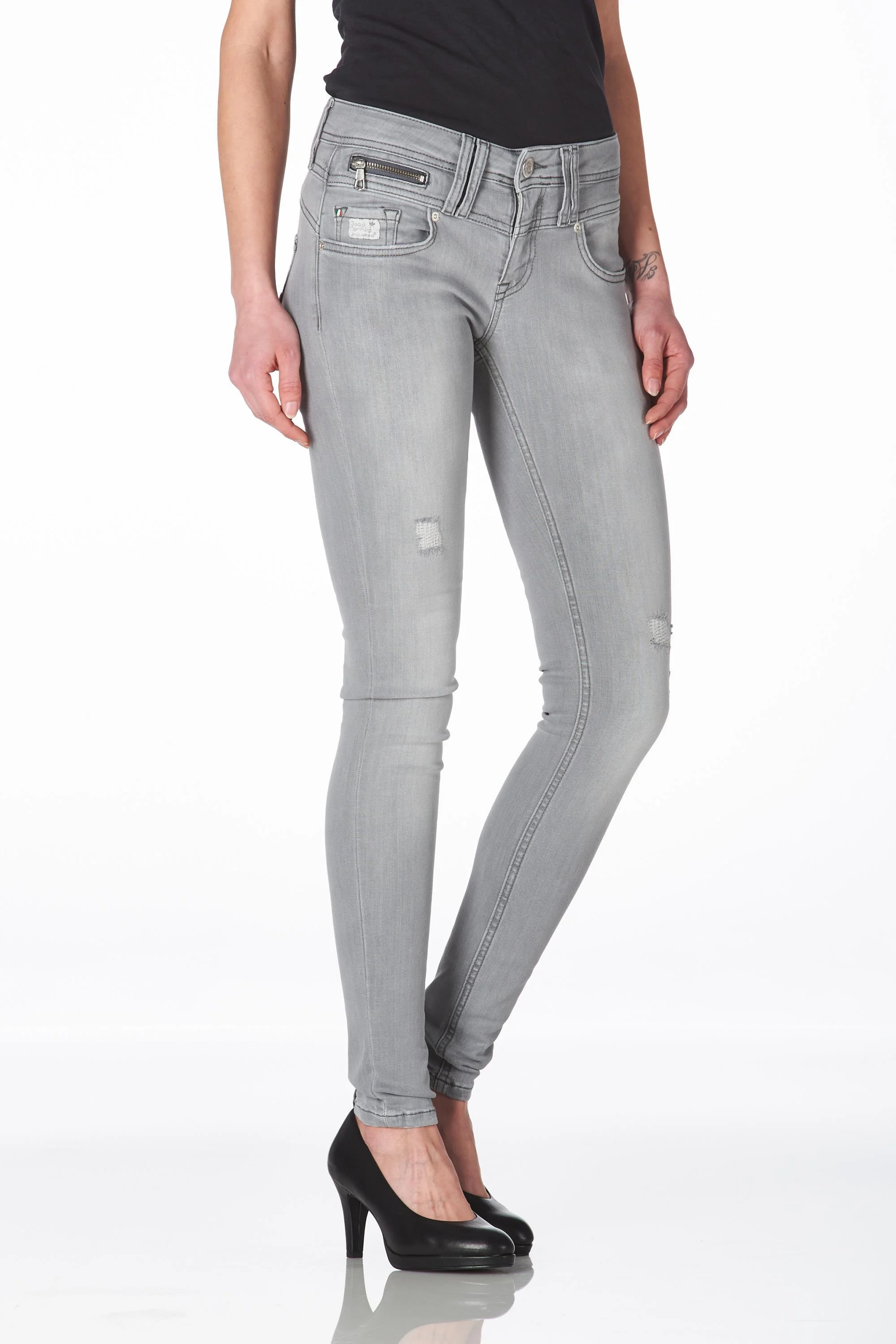 Manuela light grey repaired