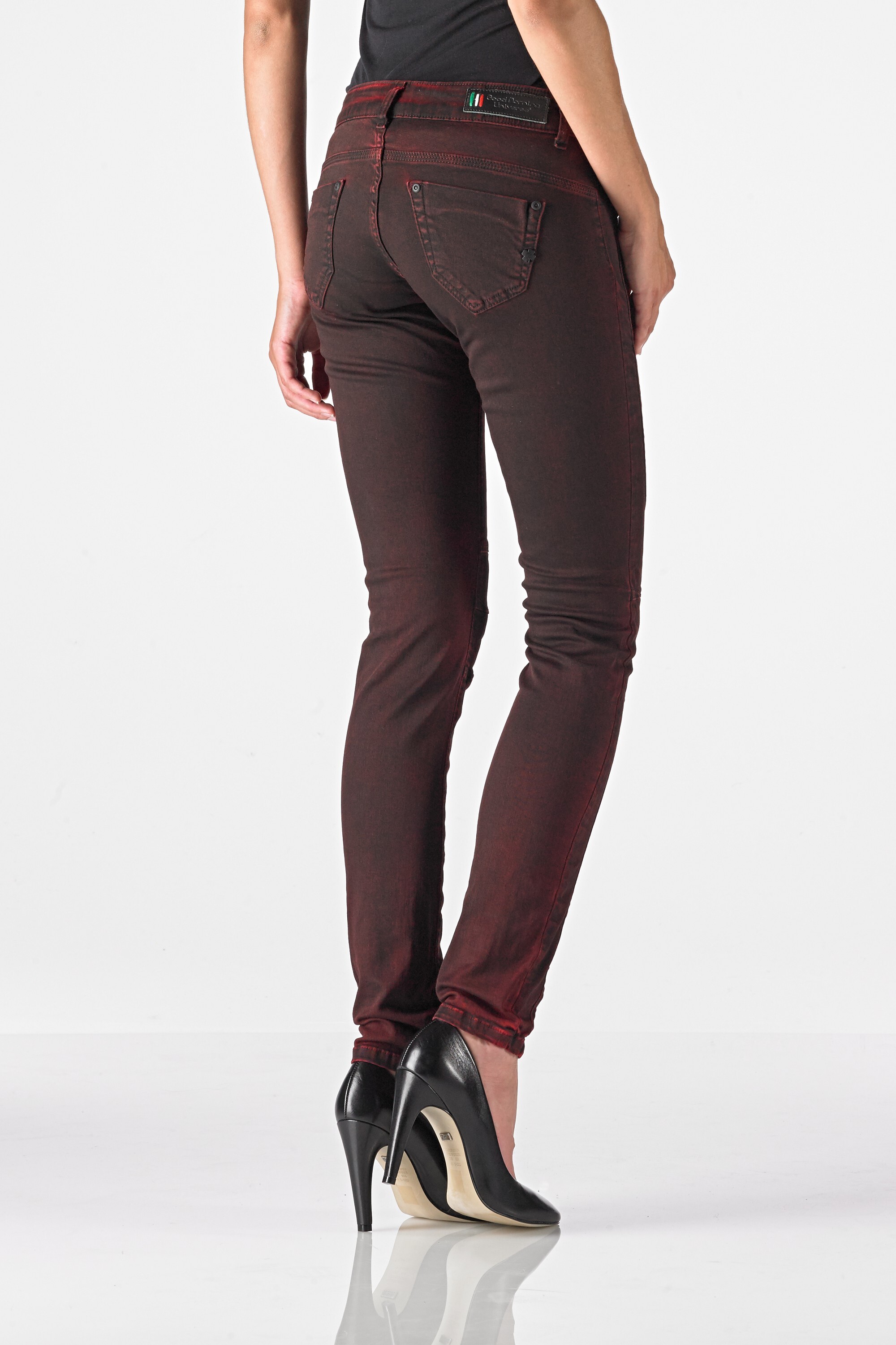 Ventura - Slim (Red-Black Dyed)