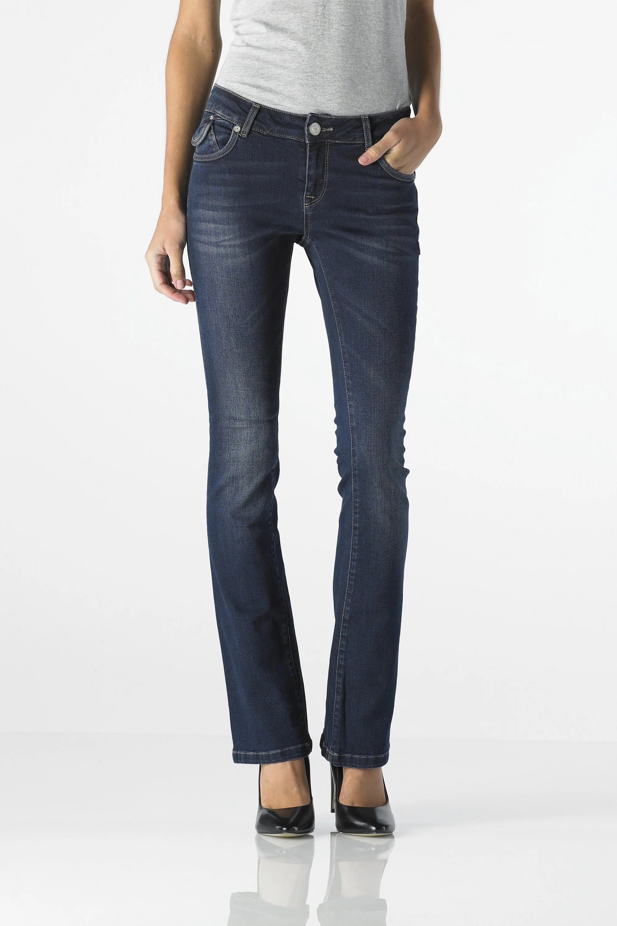 Bell - Bootcut (Light Dark Used)