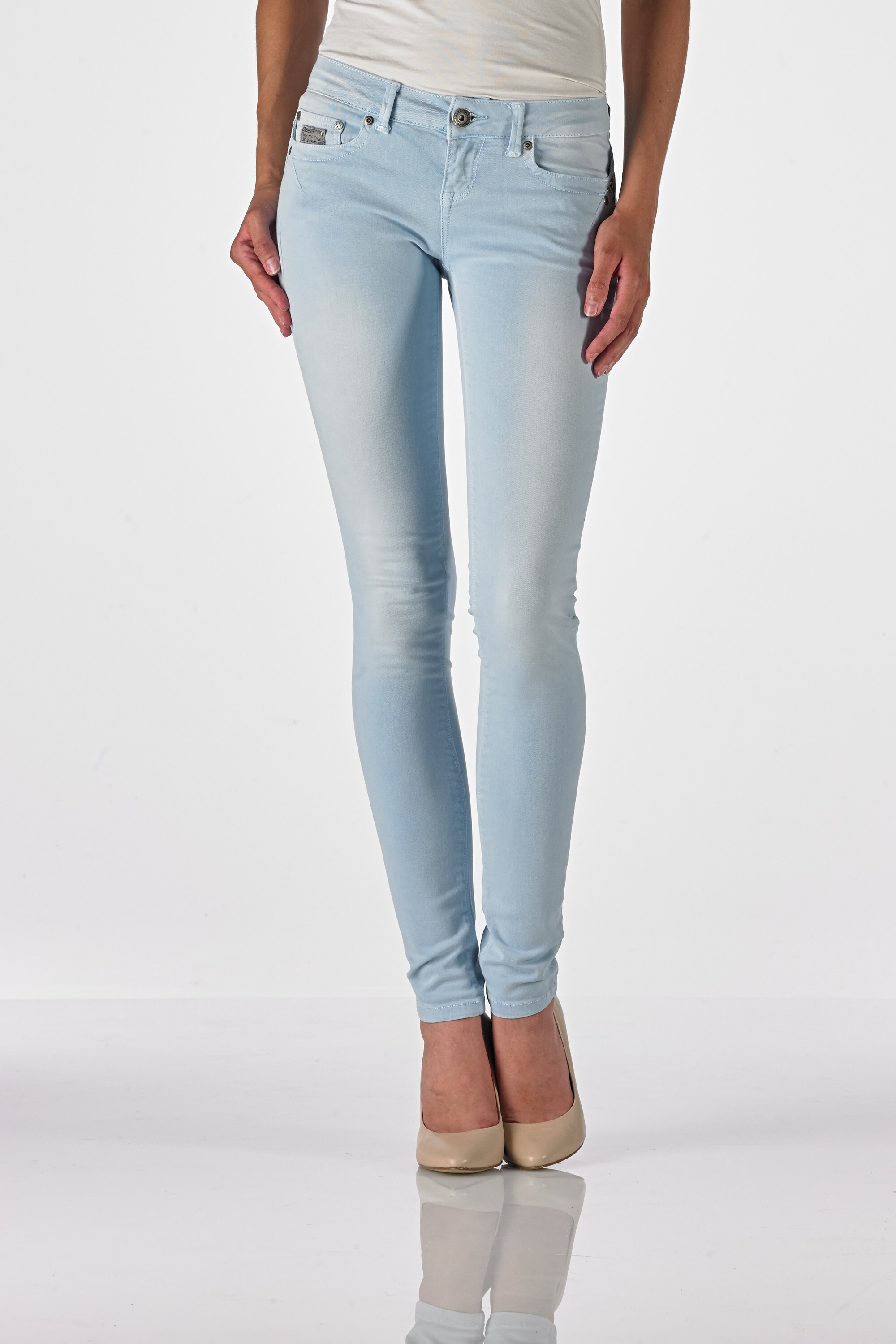 Sun - Slim (Chalk Wash Ice Blue)