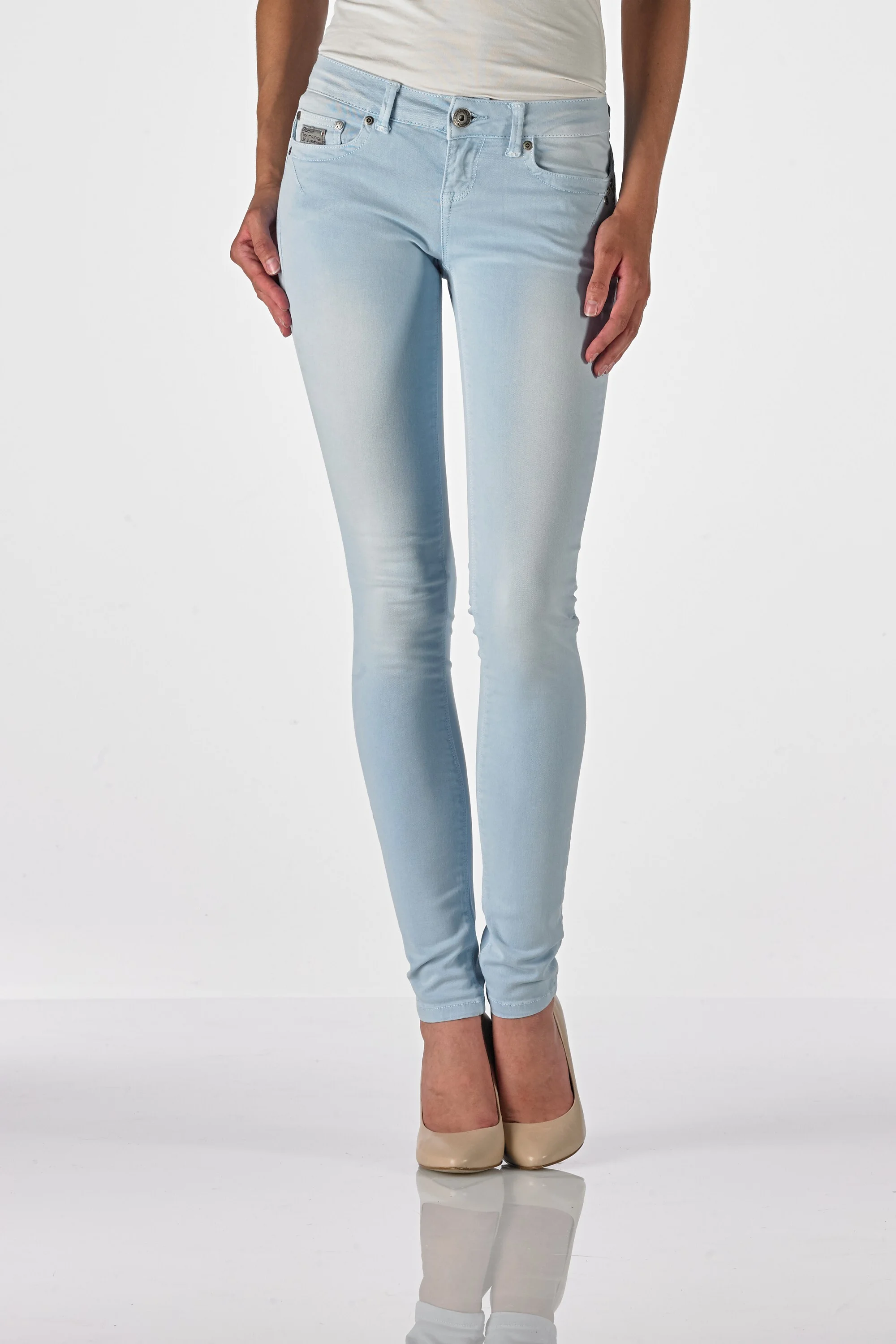 Sun - Slim (Chalk Wash Ice Blue)