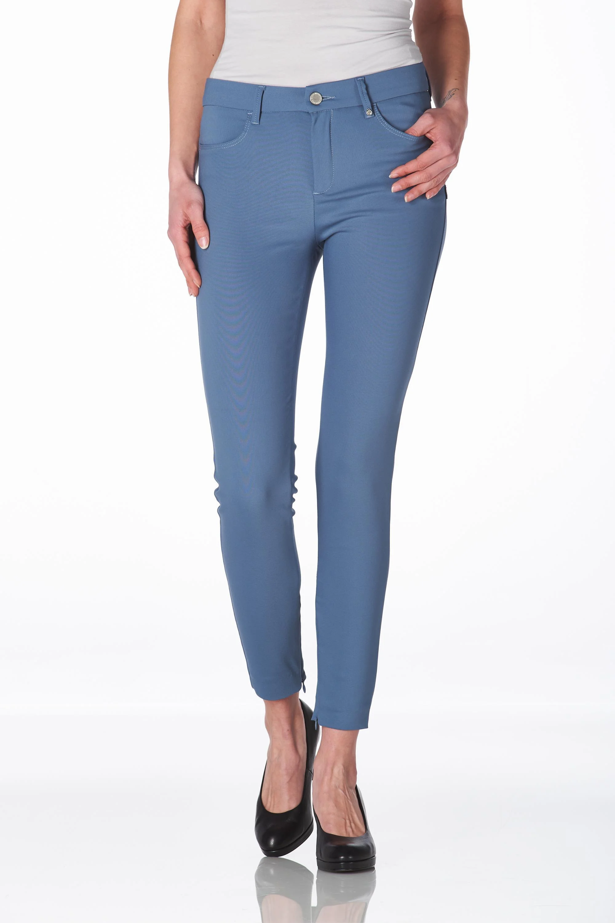 Amara ice blue