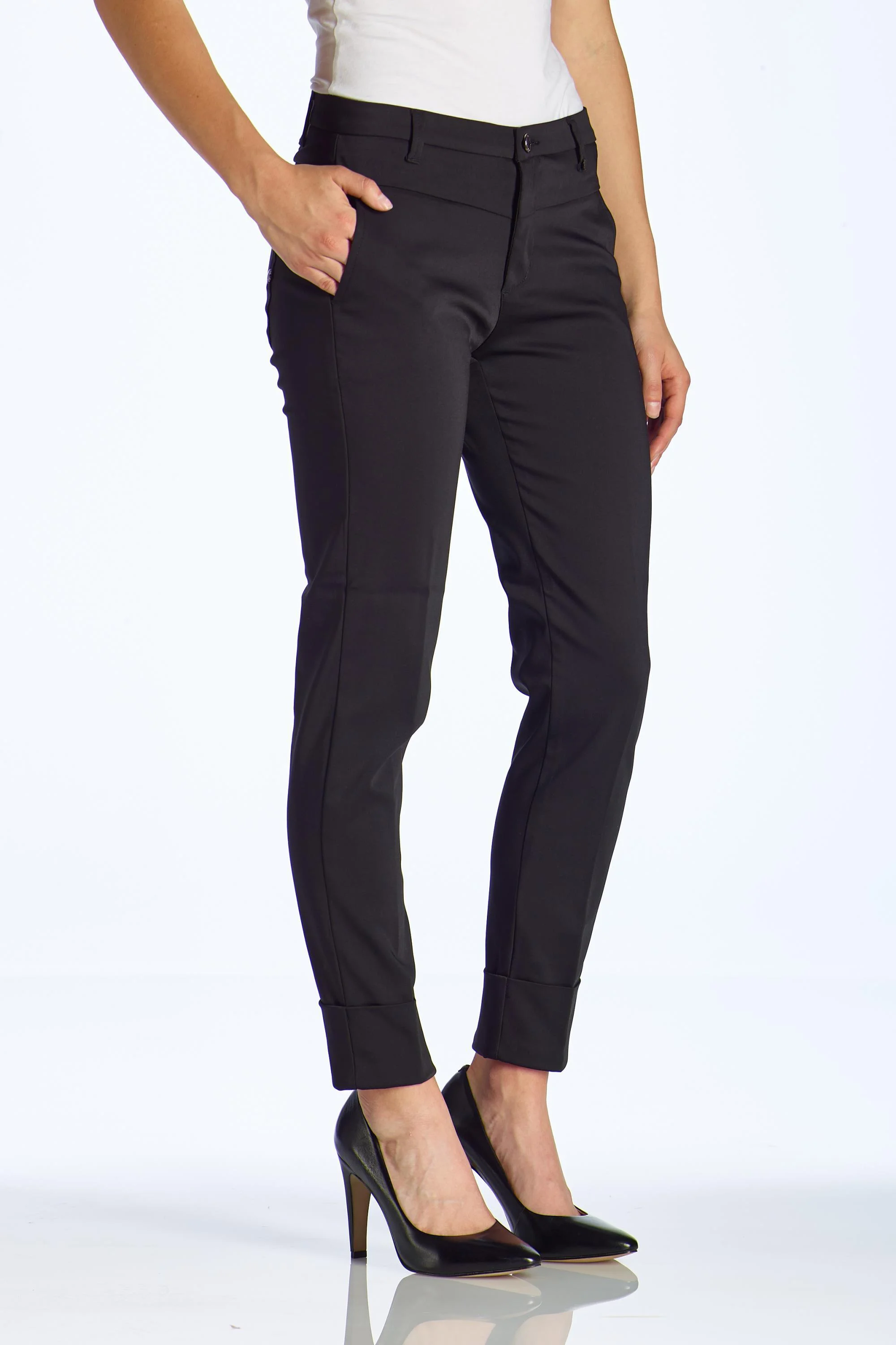 Lola ankle chino black