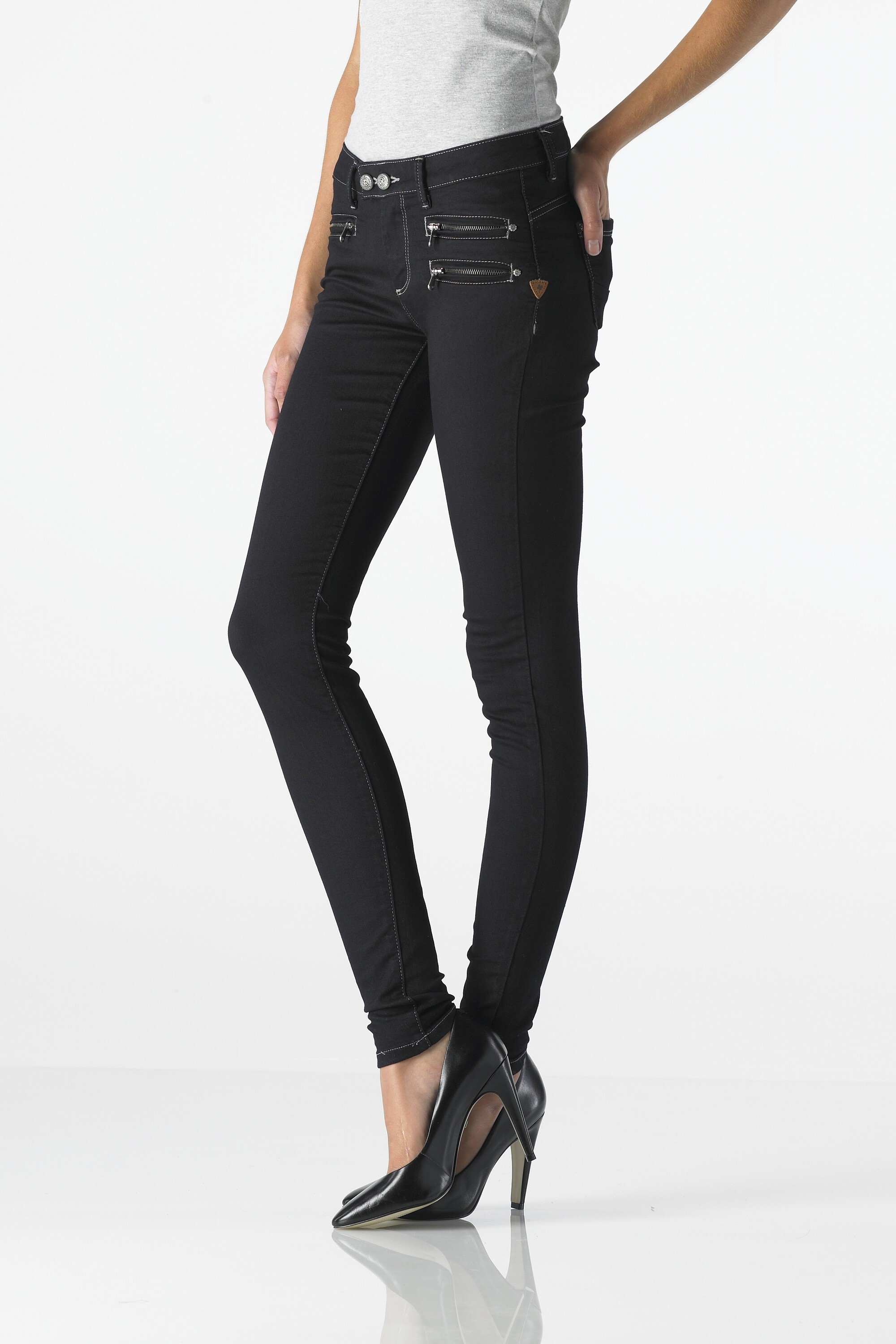 Sandy - Superslim (Prewashed)