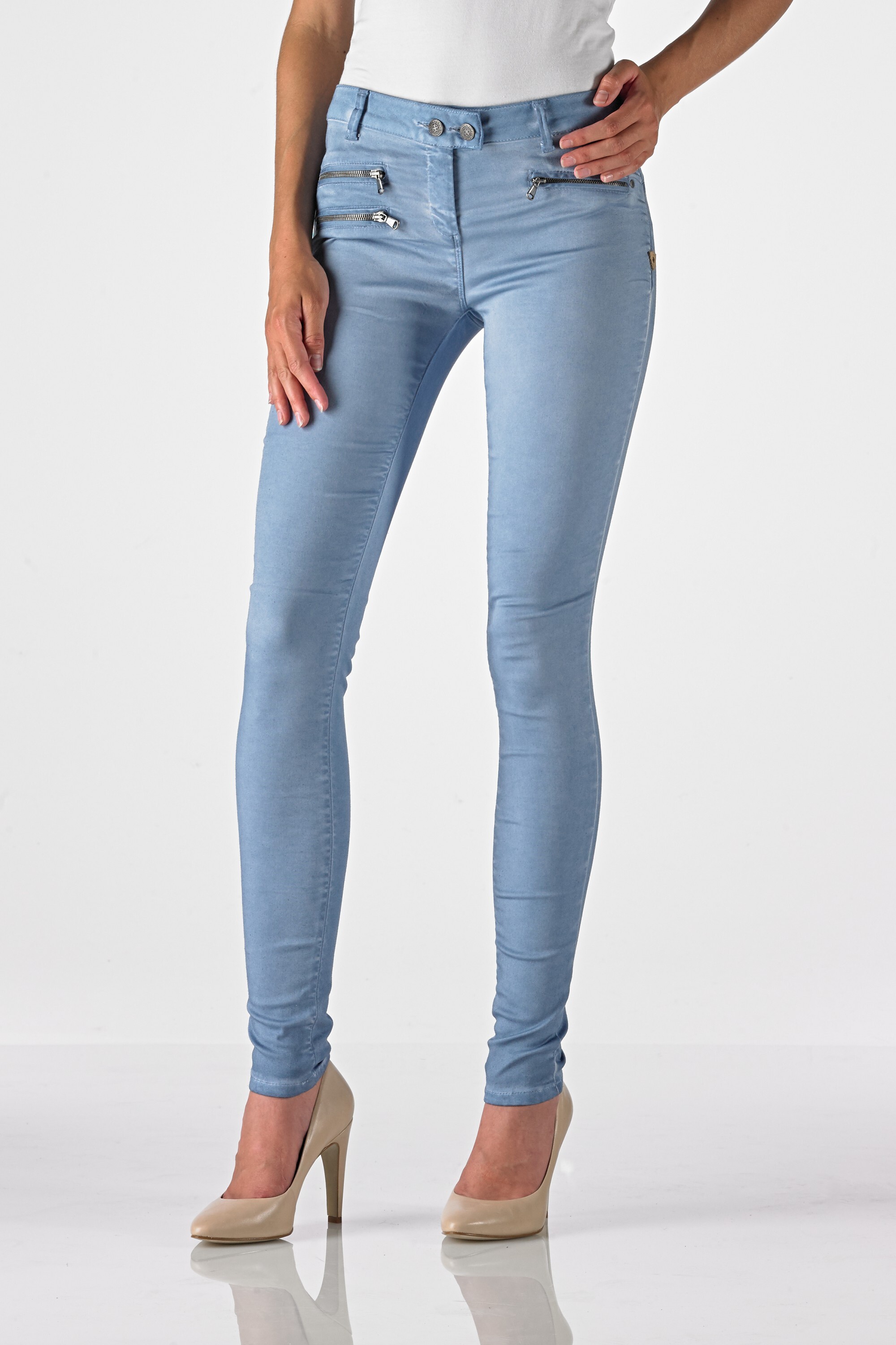 Sandy - Slim (Satin Cotton Oil Dyed Sky Blue)