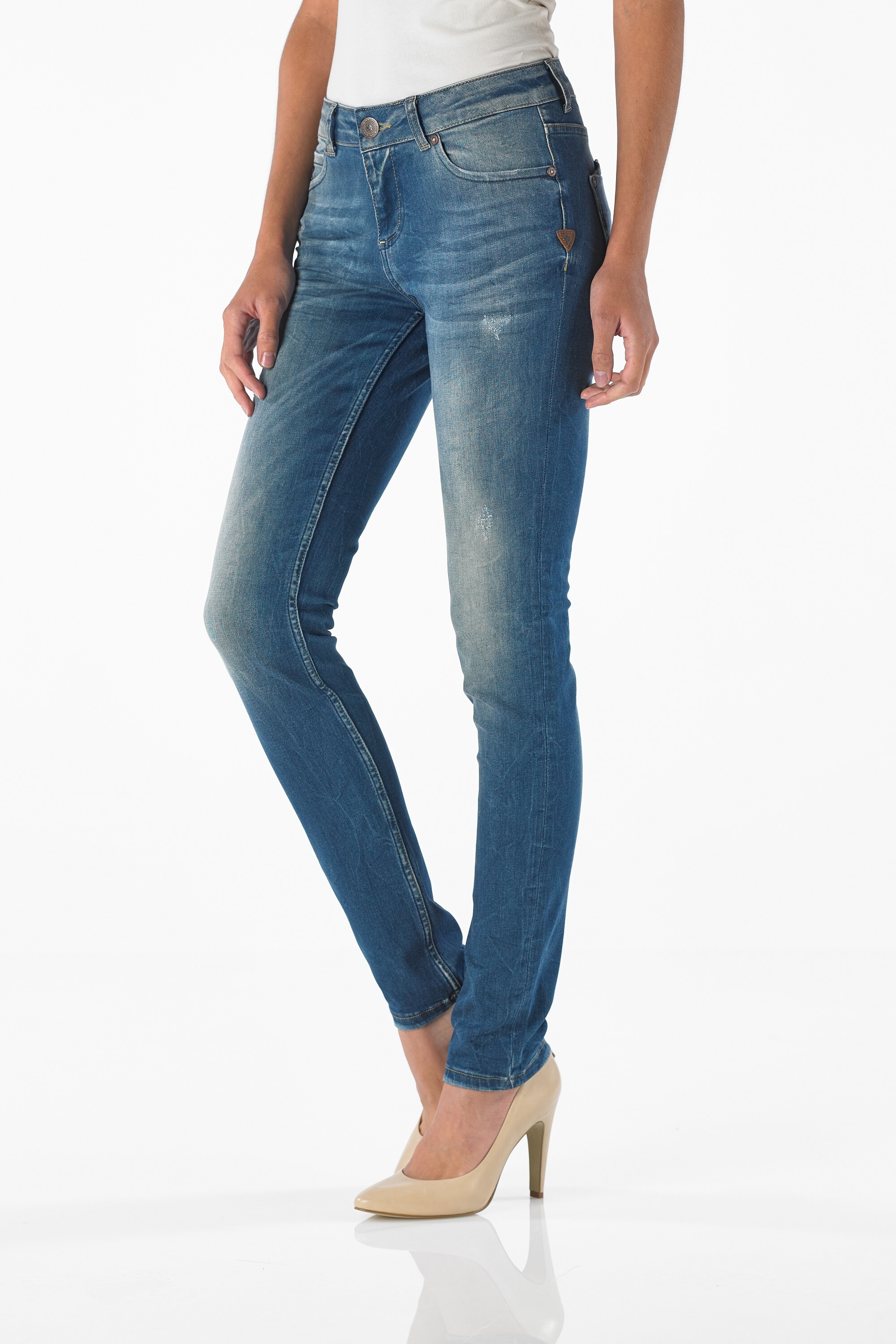 Pearl - Highwaist Straight (Vintage Random Wash)